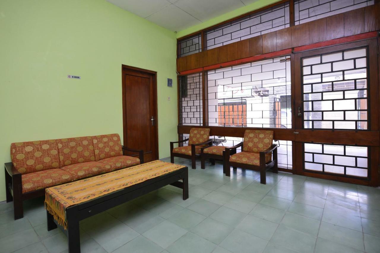Super Oyo 1046 Omah Pathok Hotel Yogyakarta Exterior photo